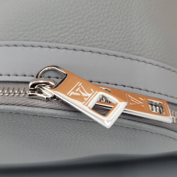 Louis Vuitton backpack NWT - Picture 6 of 9